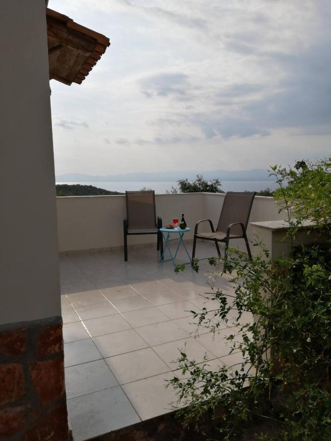 Appartement In Olive Groove House Peloponnesos Western Mani Kalianeika Exterior photo